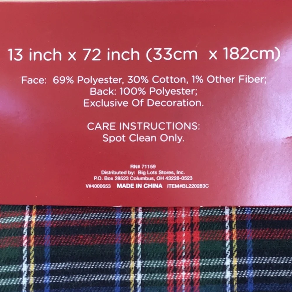 Santa’s Workshop Plaid Embroidered White Snowflake Applique Table Runner 72” NWT